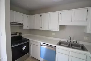 2833 Seclusion Ct, Raleigh, NC 27612 - Photo 7