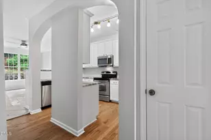 5710 Corbon Crest Ln, Raleigh, NC 27612 - Photo 9
