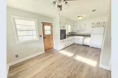 408 Oak Street, Smithfield, NC 27577 - Photo 7
