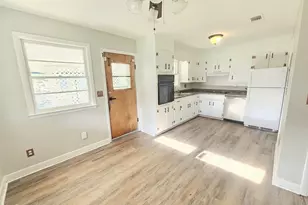 408 Oak St, Smithfield, NC 27577 - Photo 7