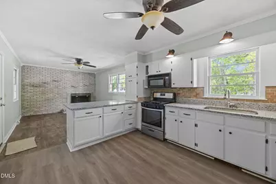 2934 Academy Street, Sanford, NC 27332 - Photo 9