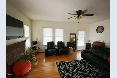 304 W Harnett Street, Dunn, NC 28334 - Photo 3