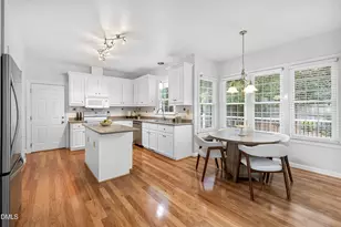107 Lulworth Ct, Cary, NC 27519 - Photo 11