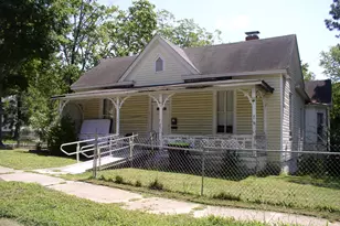 332 Rowland St, Henderson, NC 27536 - Photo 1