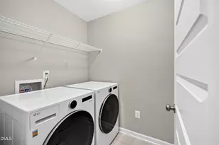 8045 Windthorn Pl, Cary, NC 27519 - Photo 35