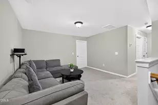 8045 Windthorn Pl, Cary, NC 27519 - Photo 31