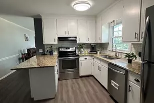 3916 Riviera Dr, Elm City, NC 27822 - Photo 9