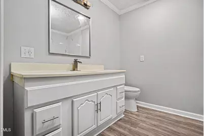 12821 N Carolina 242 Highway S, Bladenboro, NC 28320 - Photo 17