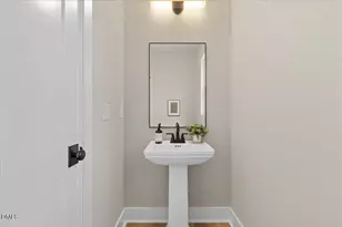 720 Oakwood Ave, Raleigh, NC 27601 - Photo 23