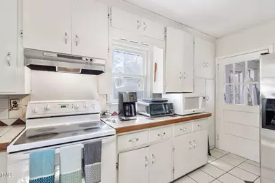 805 S 11th Street, Lillington, NC 27546 - Photo 9
