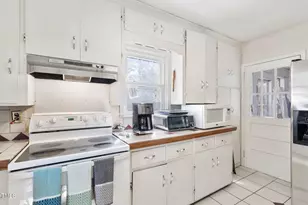 805 S 11th St, Lillington, NC 27546 - Photo 9