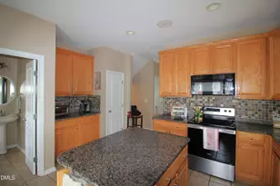 317 Kinellan Ln, Cary, NC 27519 - Photo 9