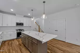 518 Heather Dr, Raleigh, NC 27606 - Photo 17