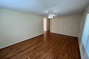 207 W Boundary St, Cary, NC 27513 - Photo 5