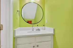 128 Windward Ct, Cary, NC 27513 - Photo 15
