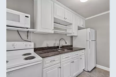 813 Daniels #C, Raleigh, NC 27605 - Photo 9