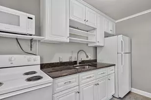 813 Daniels, Raleigh, NC 27605 - Photo 9
