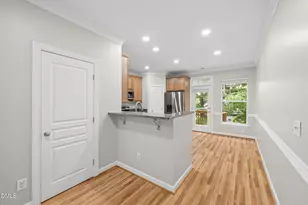 8025 Sycamore Hill Ln, Raleigh, NC 27612 - Photo 9