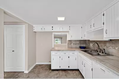 204 Tweed Circle, Cary, NC 27511 - Photo 21