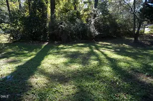 112 E McIver St, Zebulon, NC 27597 - Photo 15
