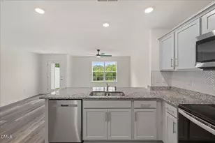 38 March Crk Dr, Fuquay Varina, NC 27526 - Photo 11