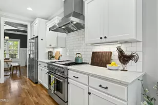 542 Walnut St, Cary, NC 27511 - Photo 15