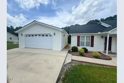 124 Stockbridge Drive, Selma, NC 27576 - Photo 3