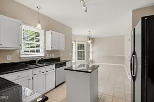 5524 Edgebury Rd, Raleigh, NC 27613 - Photo 11