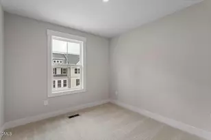 1109 Blackthorn Ln, Durham, NC 27703 - Photo 15