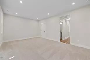 530 Plumleaf Ln, Durham, NC 27703 - Photo 5