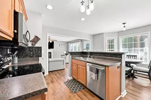 637 Dickinson Rd, Smithfield, NC 27577 - Photo 7