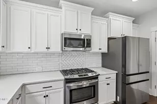 129 Pointe Park Cir, Holly Springs, NC 27540 - Photo 25