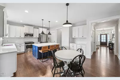 129 Pointe Park Circle, Holly Springs, NC 27540 - Photo 17