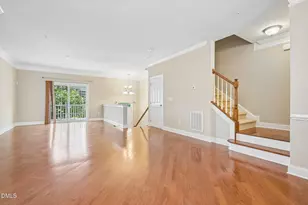 10510 Sablewood Dr, Raleigh, NC 27617 - Photo 5