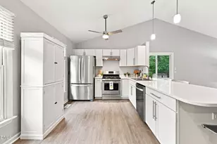 8108 Bellingham Cir, Raleigh, NC 27615 - Photo 17