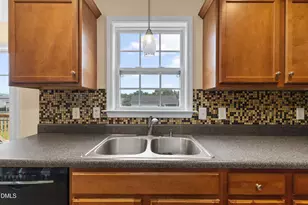 185 Snowberry Ln, Smithfield, NC 27577 - Photo 9