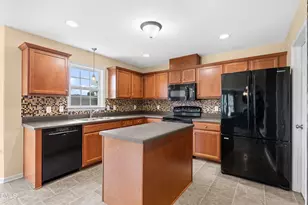 185 Snowberry Ln, Smithfield, NC 27577 - Photo 5