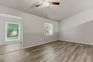 102 Oaklake Ct, Fuquay Varina, NC 27526 - Photo 7