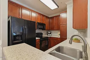 918 Portstewart Dr, Cary, NC 27519 - Photo 7