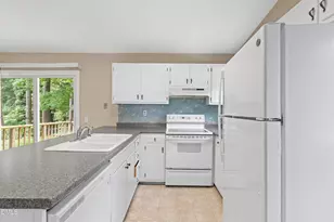 5804 Caledonia St, Raleigh, NC 27609 - Photo 13
