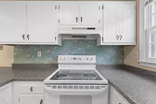 5804 Caledonia St, Raleigh, NC 27609 - Photo 15