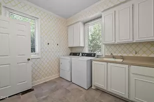 201 Selkirk St, Durham, NC 27707 - Photo 17