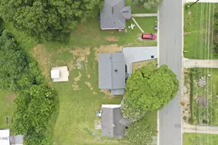 402 W Gilbreath St, Graham, NC 27253 - Photo 11