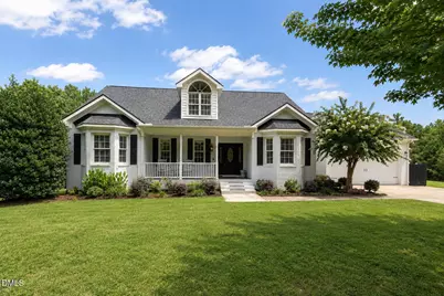 999 N O'Neil Street, Clayton, NC 27520 - Photo 1