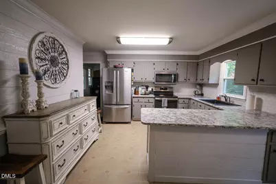 2013 Fox Den, Clayton, NC 27527 - Photo 9