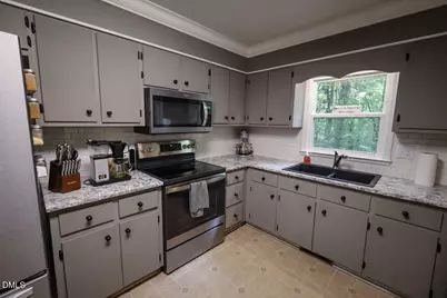 2013 Fox Den, Clayton, NC 27527 - Photo 11