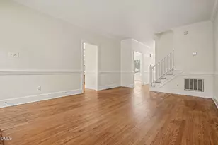 1304 Hampshire Ct, Raleigh, NC 27612 - Photo 9