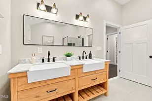 2010 Damascus Church Rd, Chapel Hill, NC 27516 - Photo 23