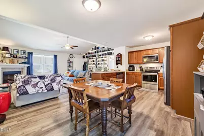 100 Belle Meade Court, Benson, NC 27504 - Photo 15