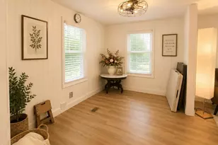 305 W Preston St, Selma, NC 27576 - Photo 7